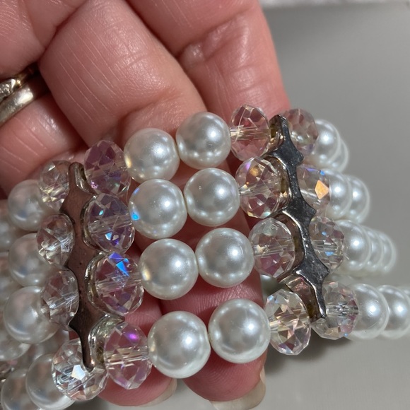 Kissaka gorgeous Pearl and crystal stretch cuff bracelet   Perfect - Picture 3 of 8